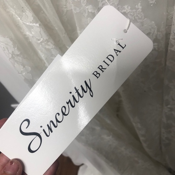 Sincerity by Justin Alexander Boho Wedding Dress - Picture 3 of 8